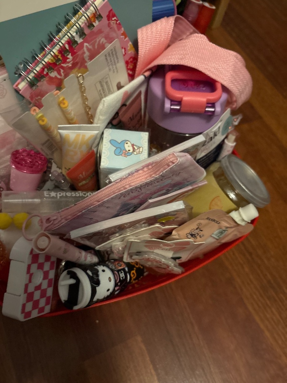 Hello kitty basket